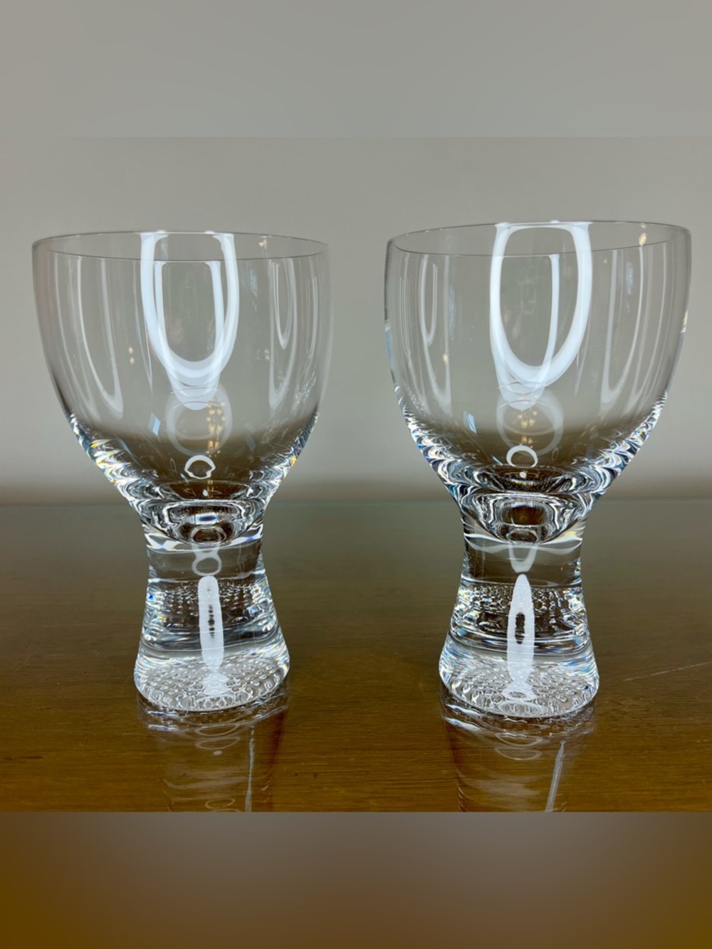 2 Kosta Boda Wine Glasses Glass Clear Limelight Göran Wärff 8.5 oz - Picture 2 of 16